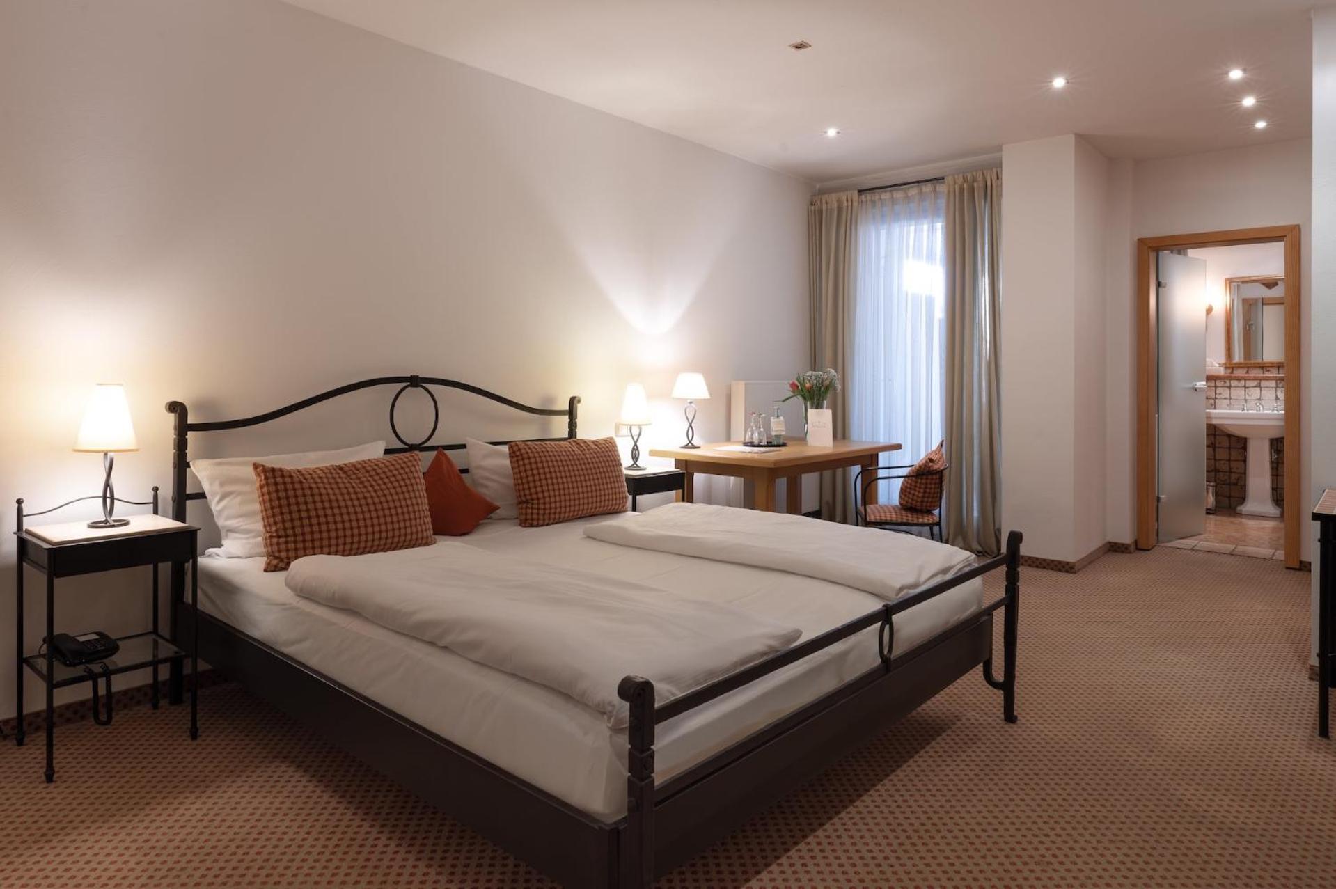 Landhotel 3Kronen Адельсдорф Экстерьер фото