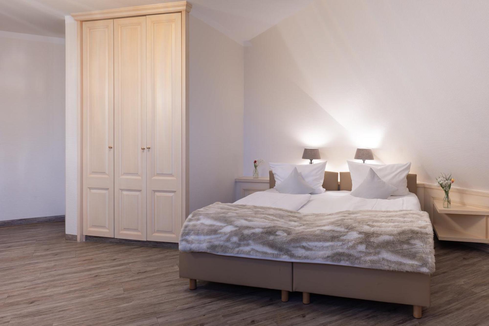 Landhotel 3Kronen Адельсдорф Экстерьер фото