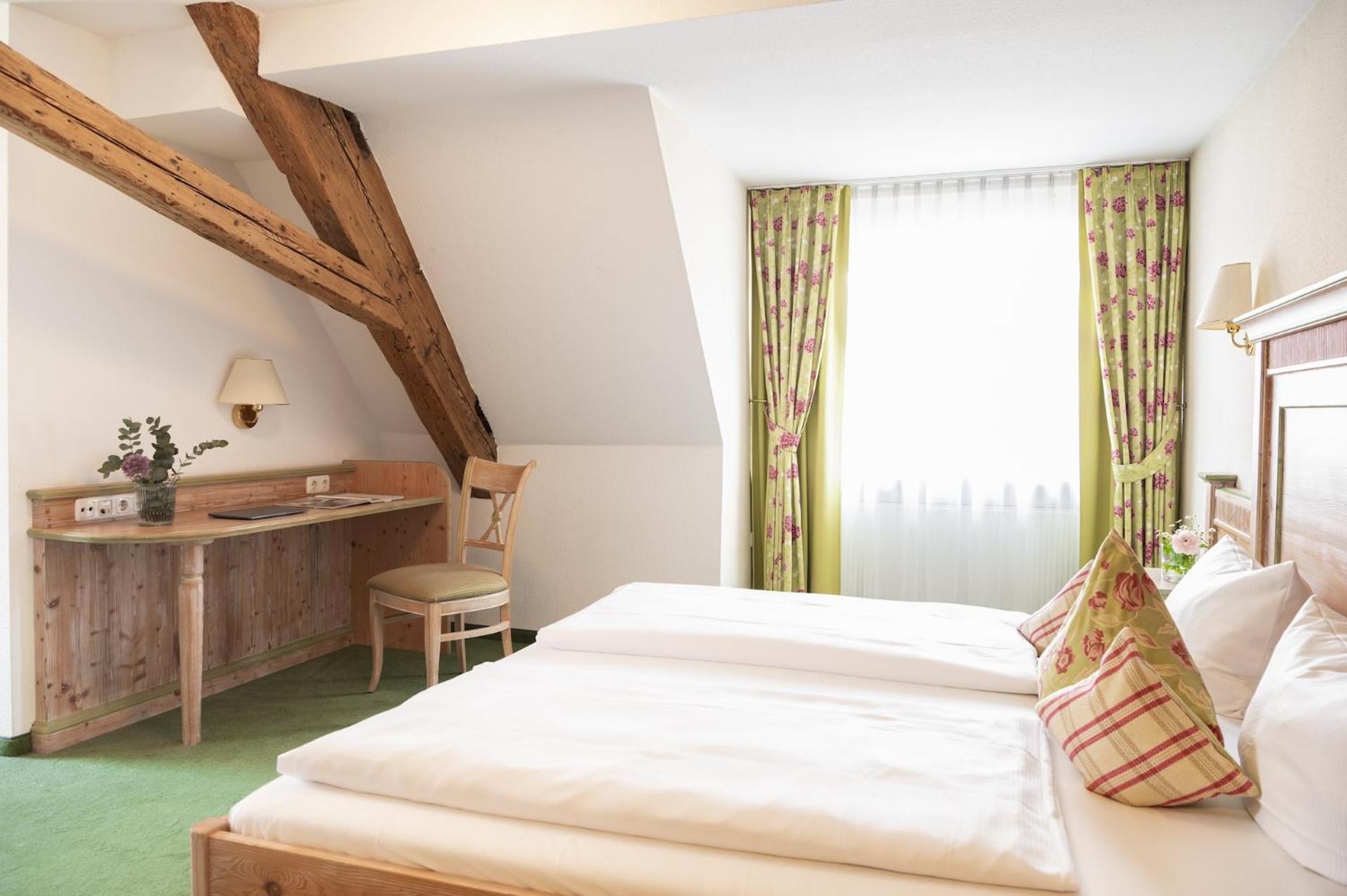 Landhotel 3Kronen Адельсдорф Экстерьер фото