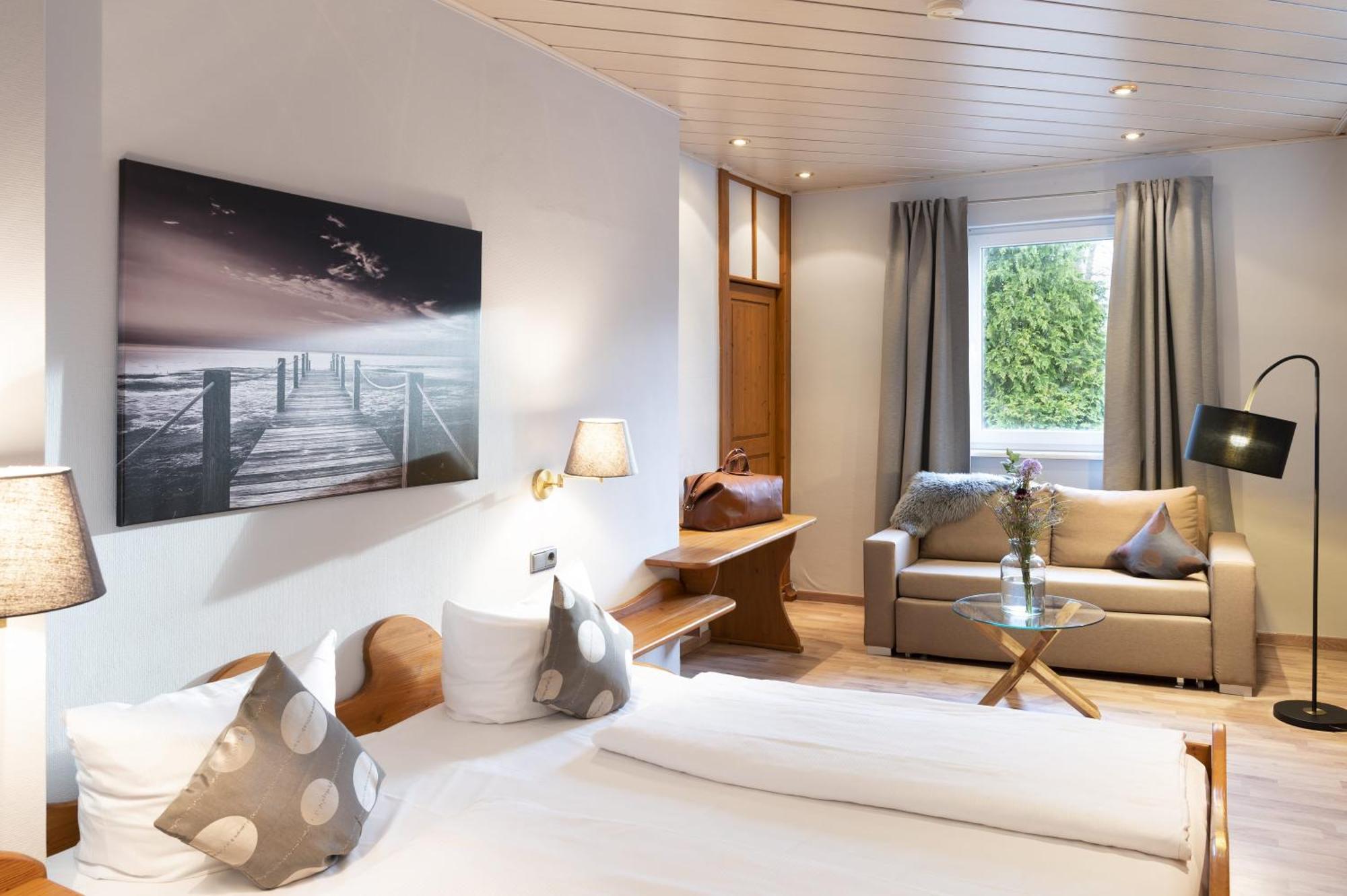 Landhotel 3Kronen Адельсдорф Экстерьер фото
