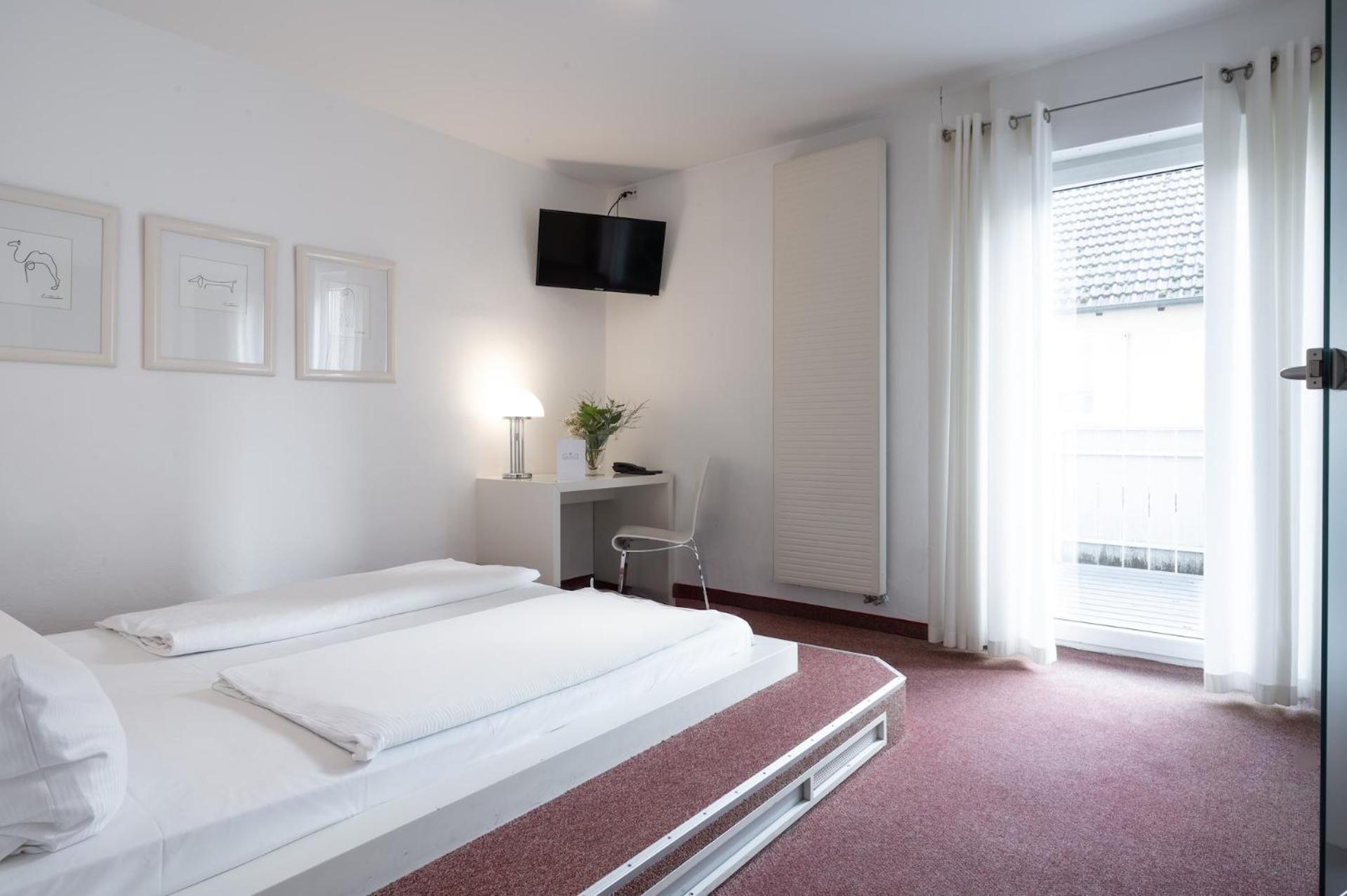 Landhotel 3Kronen Адельсдорф Экстерьер фото